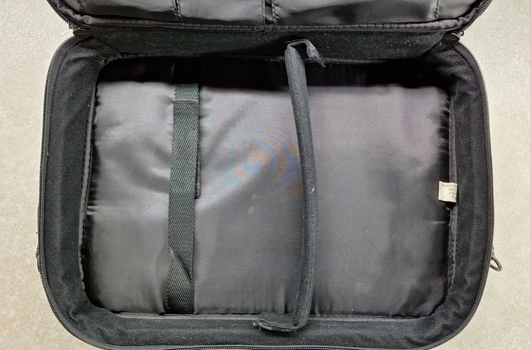 Чанта за лаптоп с размери до 16"  с размери 39/25/7см