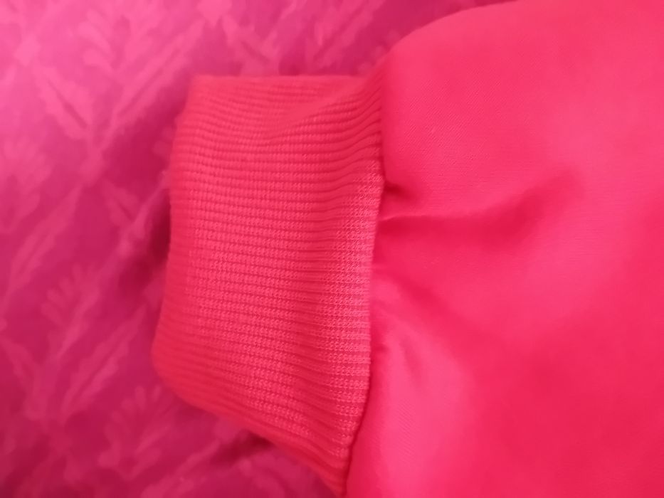 Vând bluza imblanita