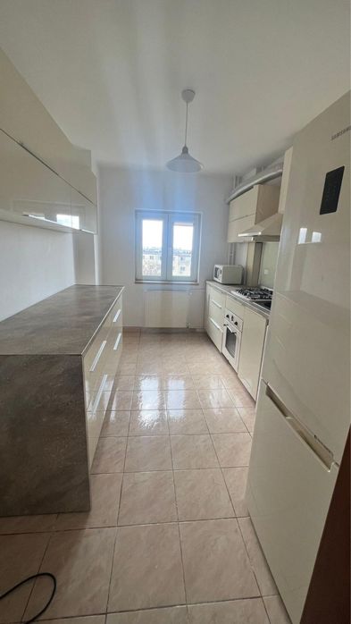 Vand apartament 2 camere - Piata Mihai Viteazu