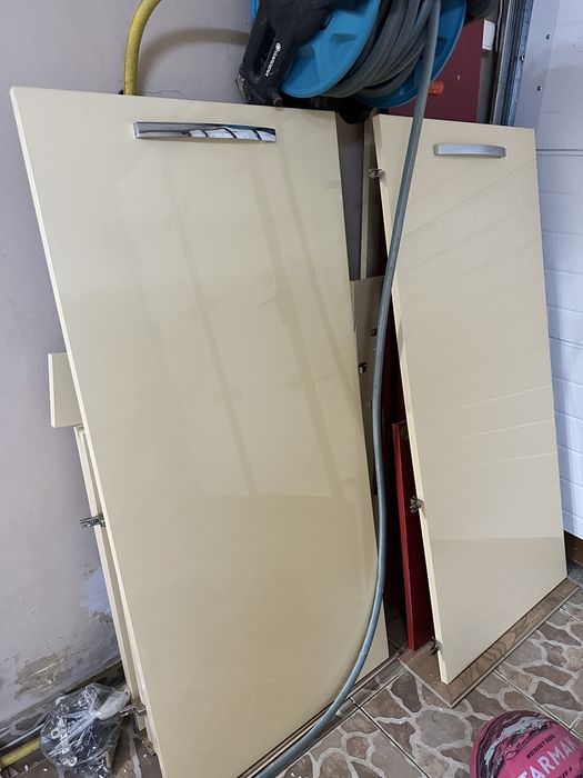 Mobila de bucatarie si electrocasnice