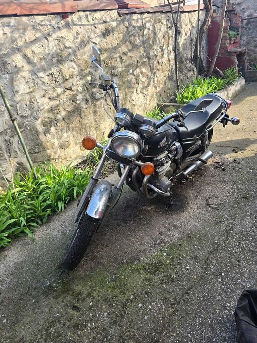 Vand motocicleta Honda CBC650 din 1980