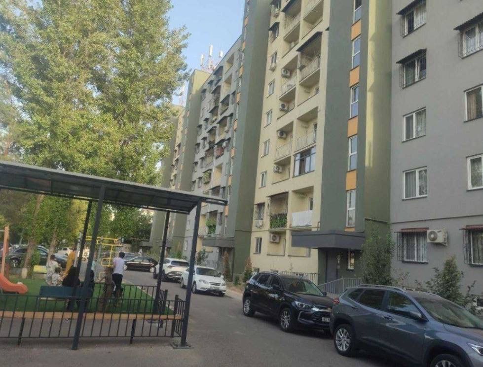 Продается квартира Юнусабад-15 1/3/9