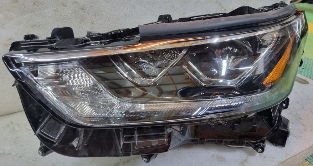 Faruri(stânga și dreapta) Toyota Highlander Full LED Headlight