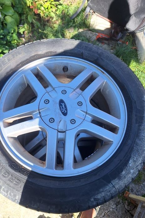 4 Jante Ford Focus 15 cu cauciucuri de vara+ prezoane speciale