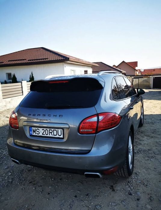 Porsche Cayenne S Hybrid 3.0