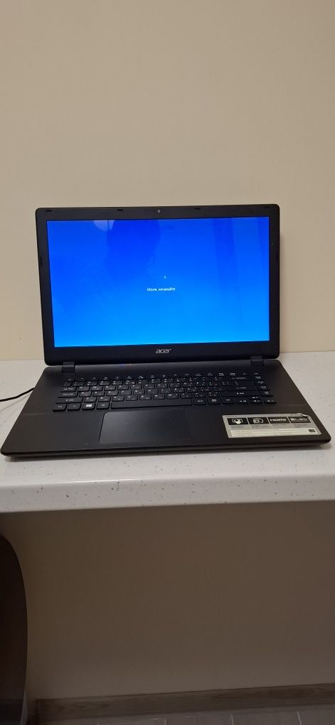Лаптоп Acer Aspire E15