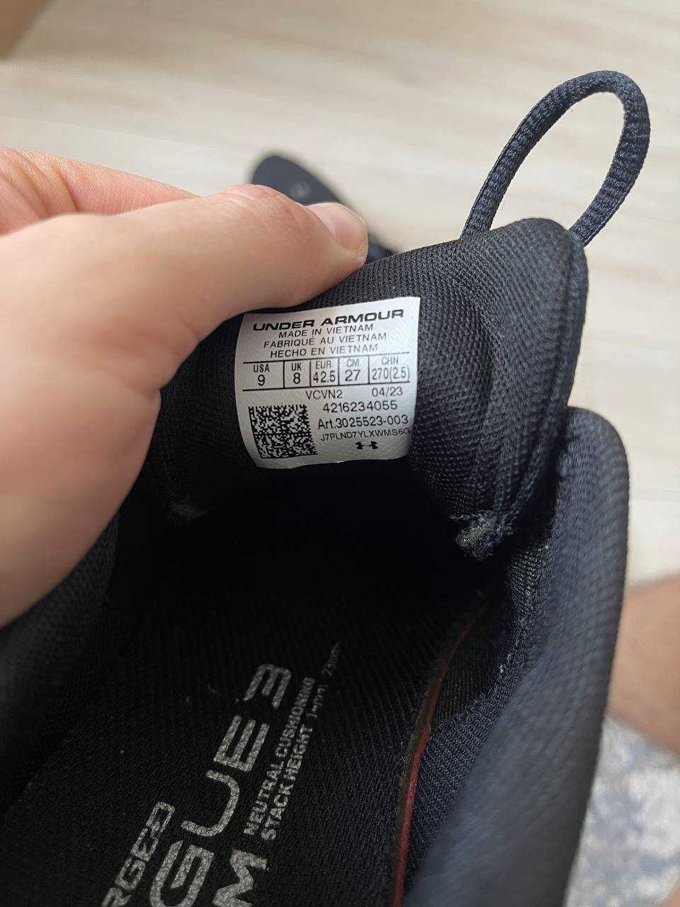 Чёрные кроссовки Under Armor 42,5 EUR 9 US