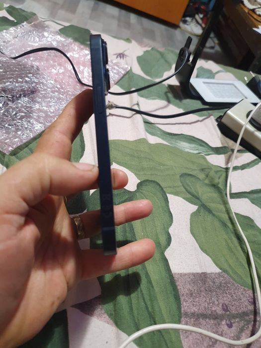 Vînd iphone 14 Blokat
