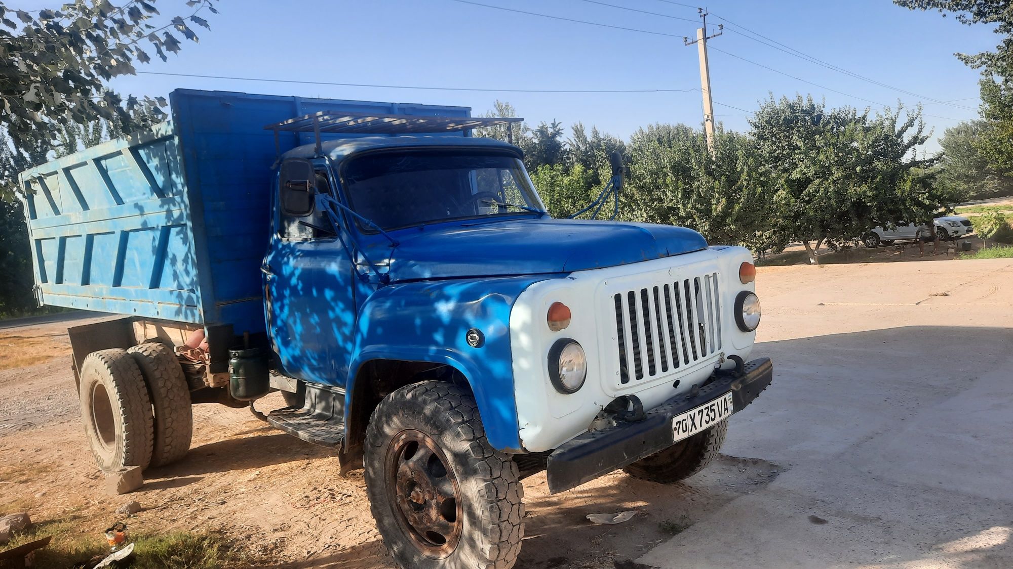 Gaz 53 samasval sotiladi