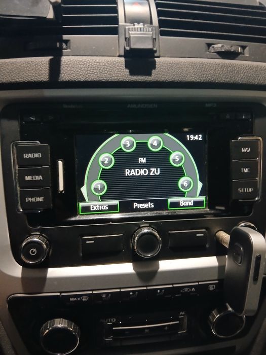 Vând navigație RNS 310 AMUNDSEN ŠKODA an 2011 Noiembrie