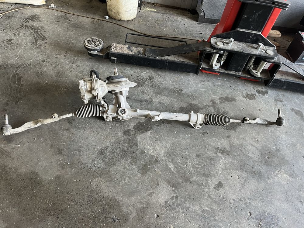 Кормилна рейка бмв х1 ф48 2019 г ( kormilna reika bmw x1 f48 2019f LCI