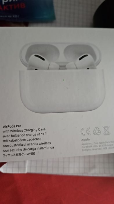 Продам наушники apple airpods pro оригинал.