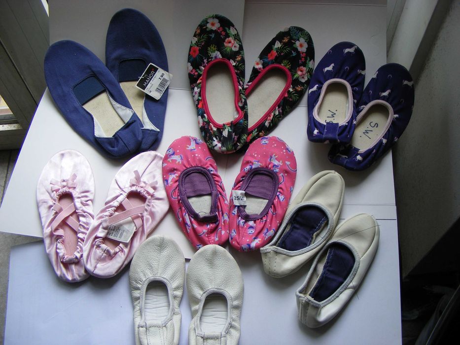 Цвички различни цветове и размери