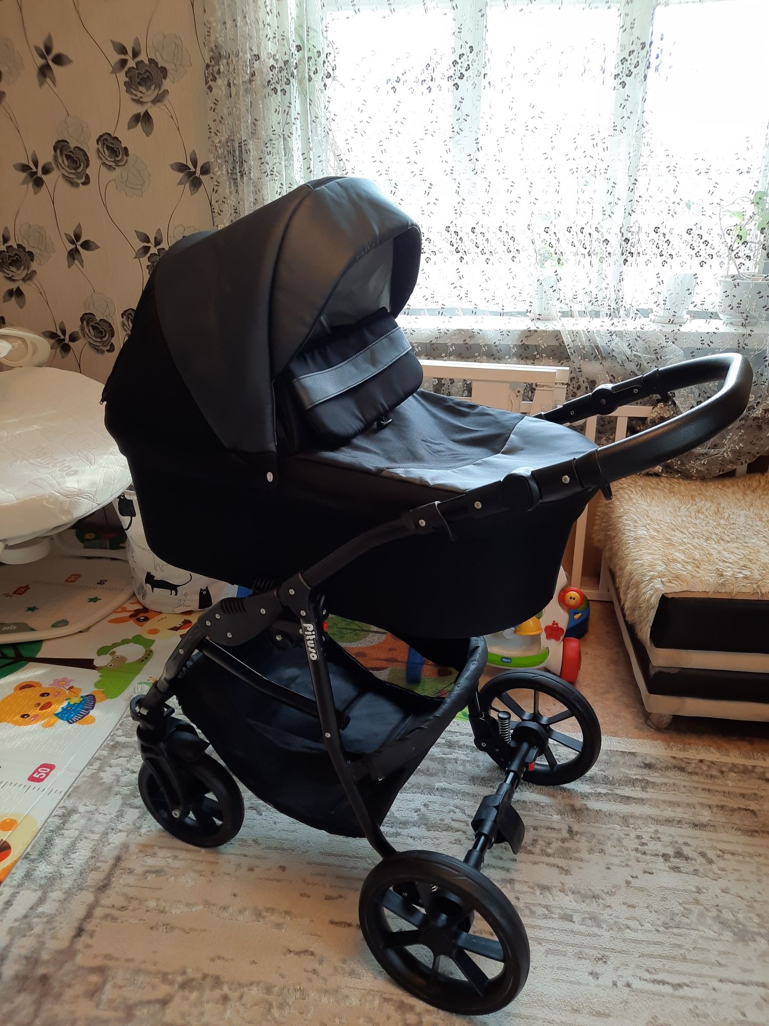 Продаётся коляска 2 в 1, Pituso Nina  производство Польша,.
