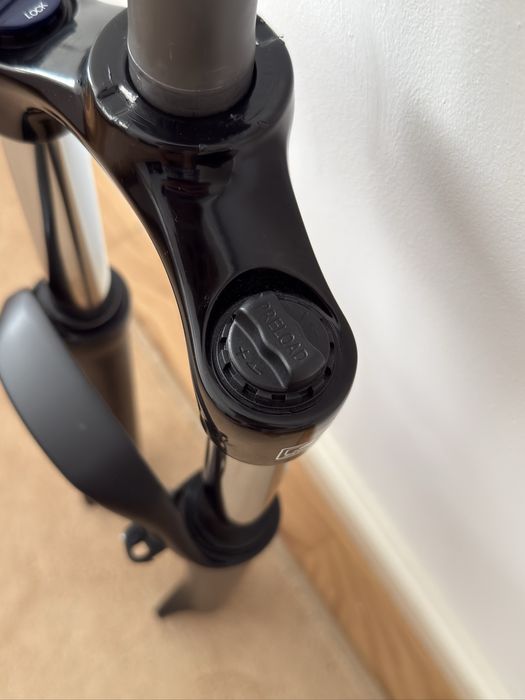 Furca SR Suntour Coil, 120mm, 27.5