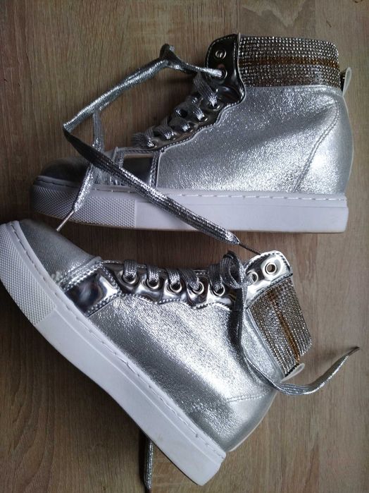 Спортни боти, 38 номер