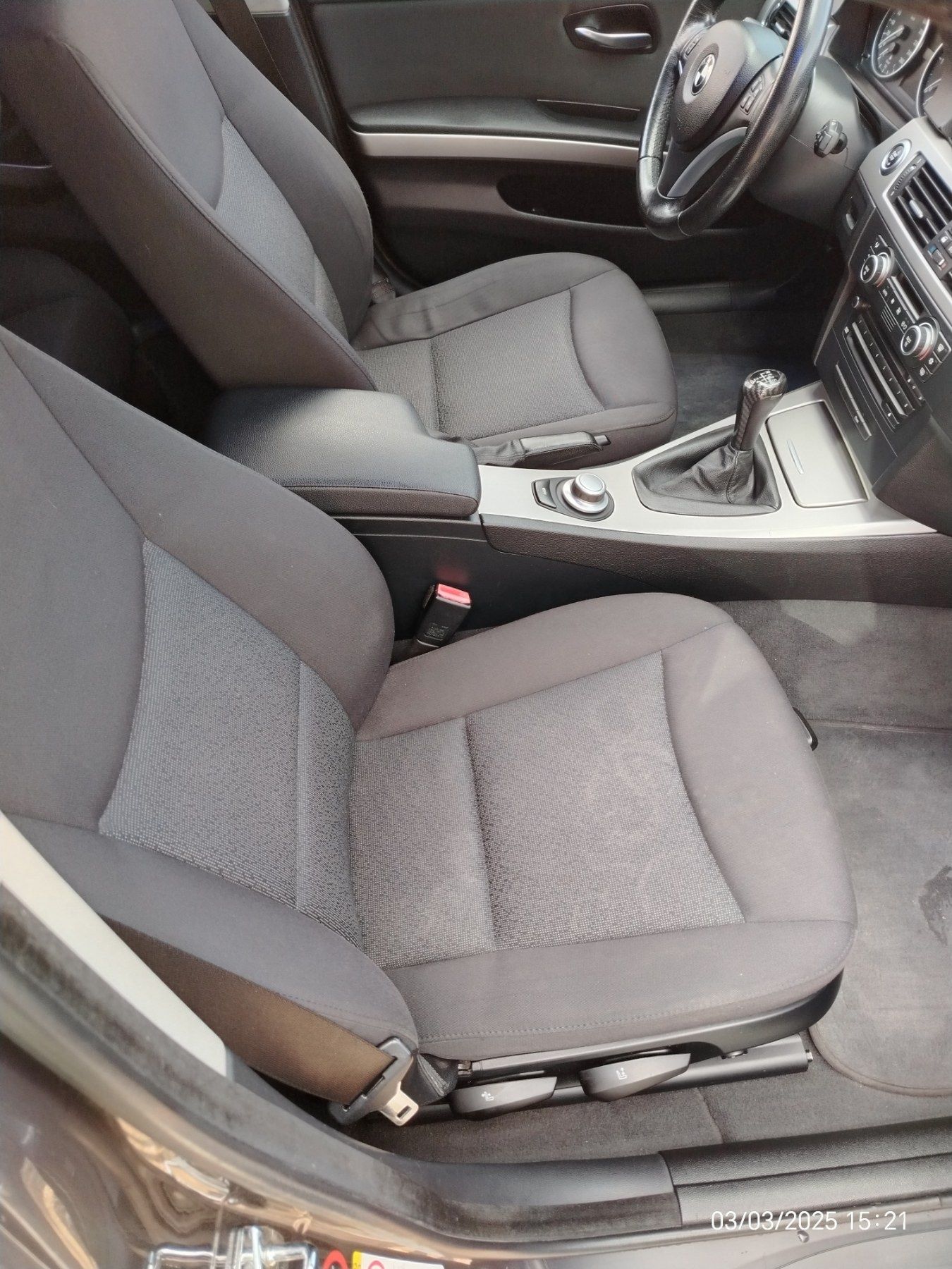 Продавам BMW E91 2.0 Дизел 177 к.с 2008 г.