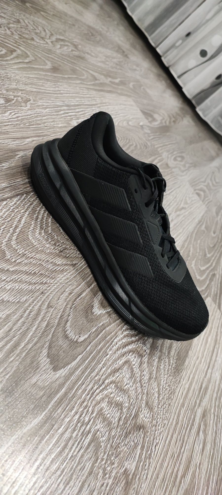 Adidas glaxy 7 / 44номер и 2/3