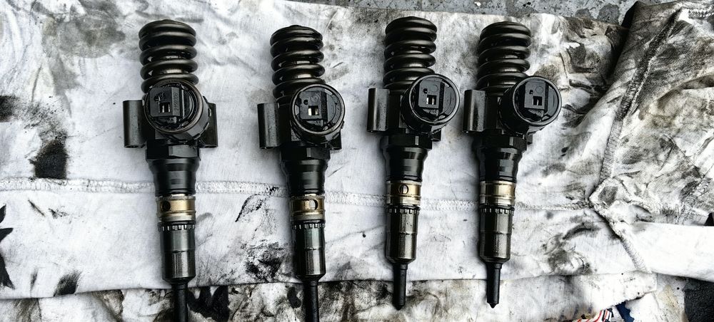 Дюзи 2.0 TDI BKD 03G 130 073 G