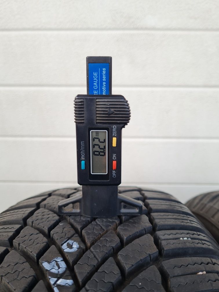 Зимни гуми 2 броя BRIDGESTONE Blizzak LM005 205 60 R16 дот 4320