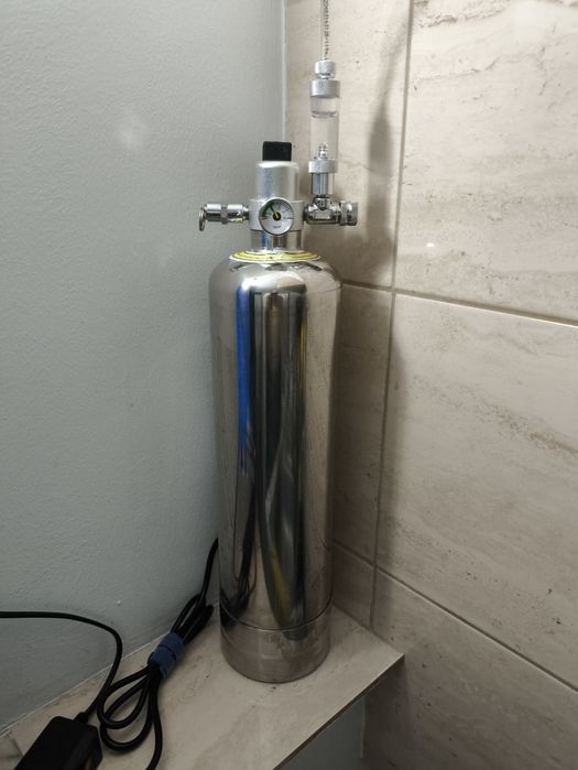 Acvariu cu Tetra zone glow fish. Complet. 250 l