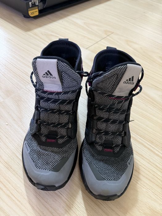 Adidas Terrex ghete drumetie masura 40
