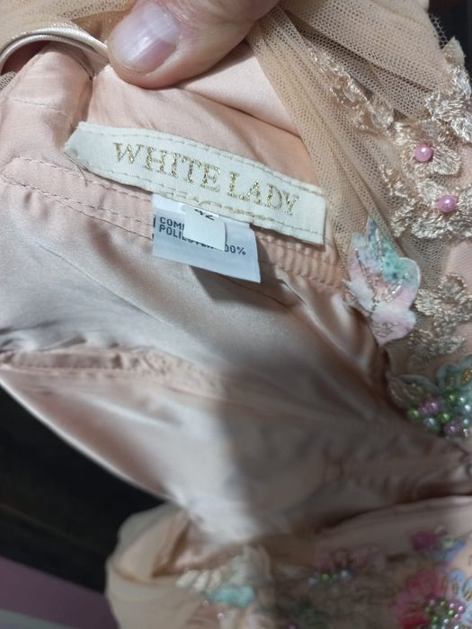 Rochie de la White lady pt ocazii speciale