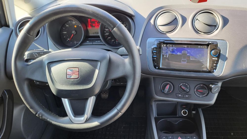 *Seat Ibiza-An.2012-Euro 5*