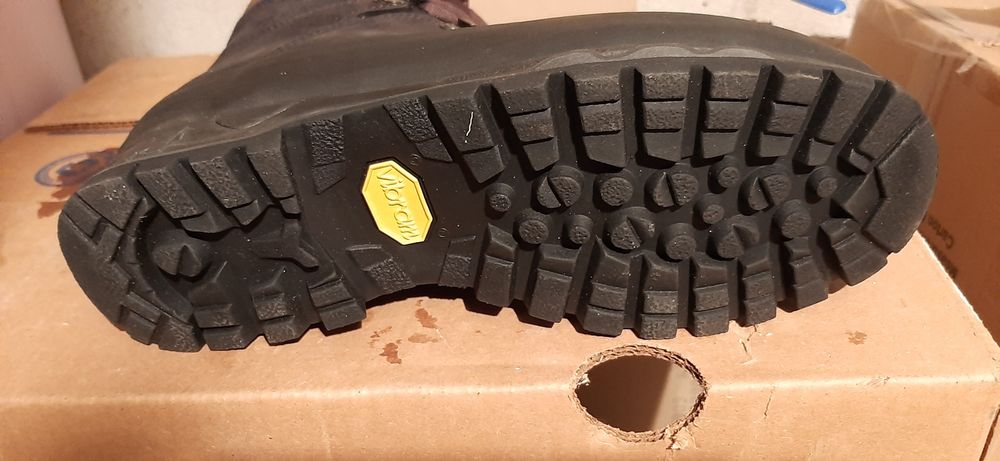 ЛОВНИ / ТУРИСТИЧЕСКИ обувки Island MFS Active GTX Dark Brown GoreTex