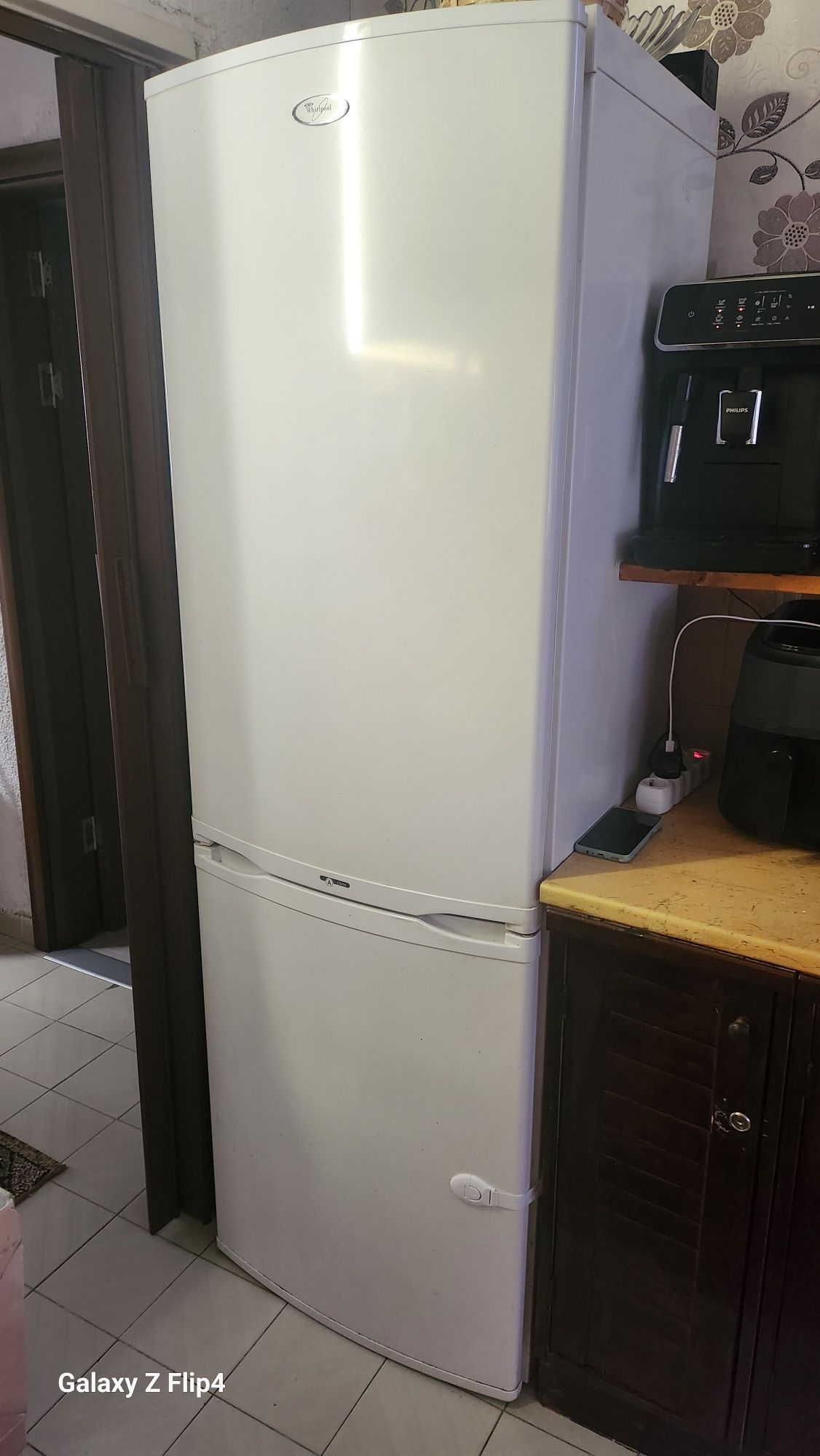 Хладилник whirlpool