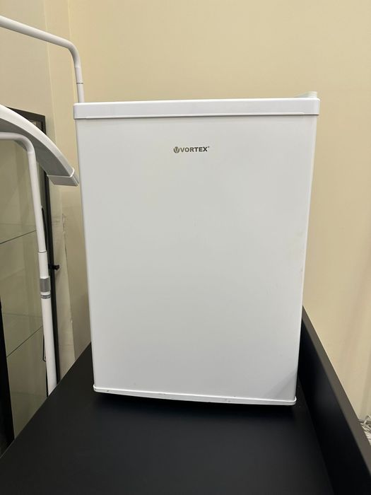 Mini Frigider Vortex