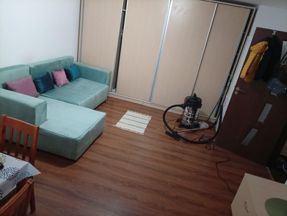 Închiriez apartament