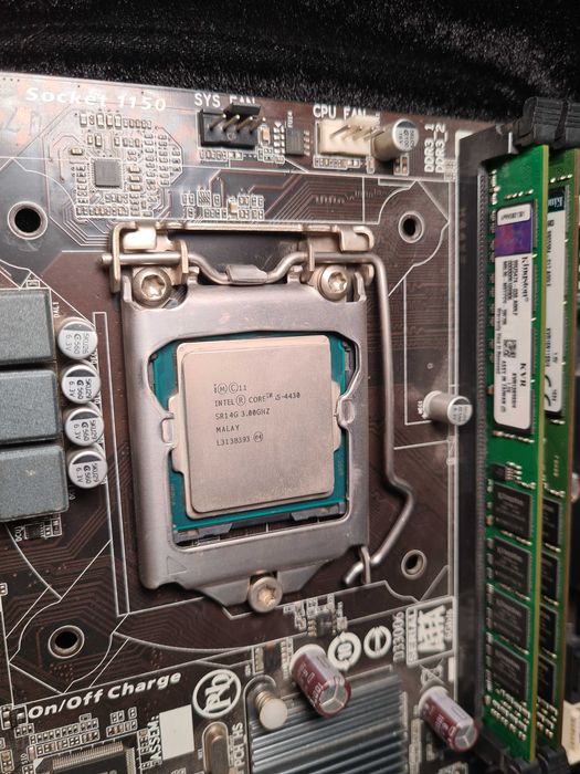 Kit Mother board, placa video GT1030, 8Gb rami si procesor i5 4430!