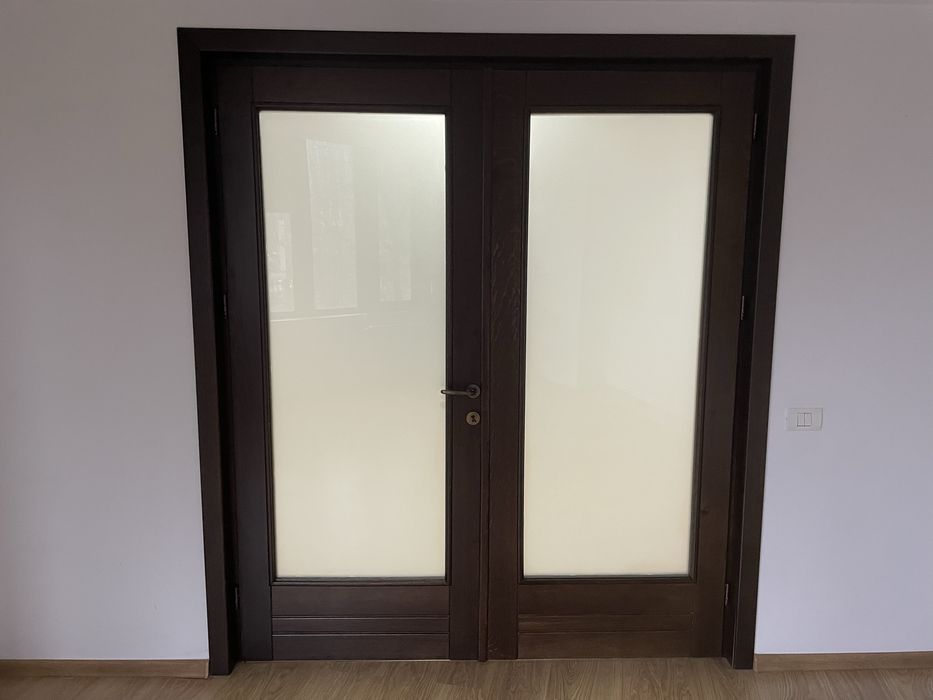 Vand usi duble 200 lei