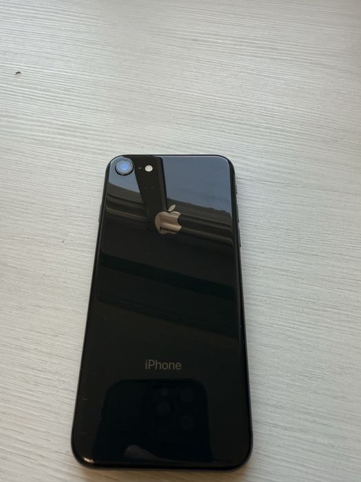 Iphone 8 в идеальном состоянии