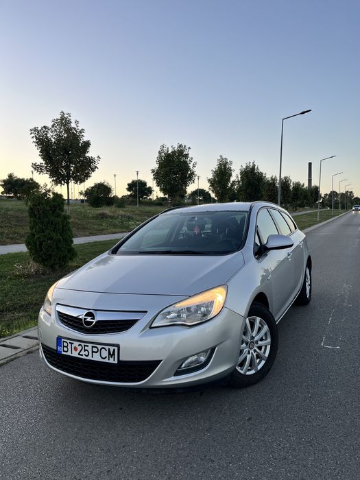 Opel Astra J Sports Tourer