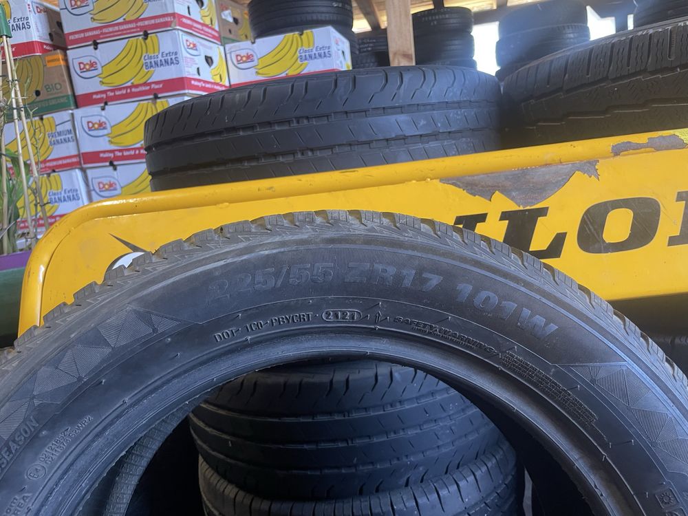 2бр. Kumho Solus 4S HA32 225/55/17, 7мм, ДОТ 2021