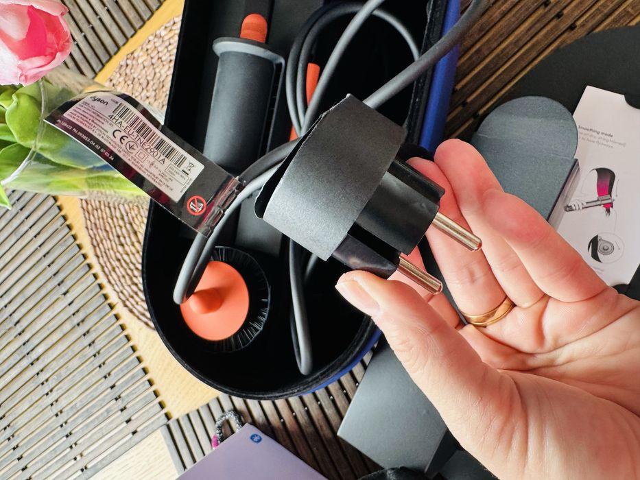 Dyson airwrap I.d