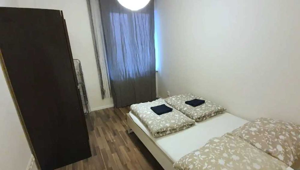 Дава се под наем Двустаен апартамент в Пловдив, Център - 56 кв.м за 290.7 € - Снимка #2