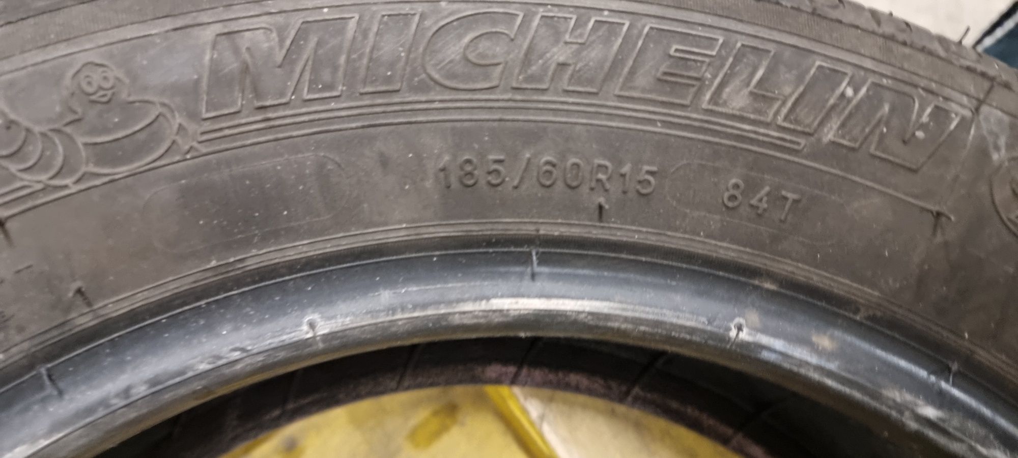 2бр Летни гуми 185/60/15 Michelin