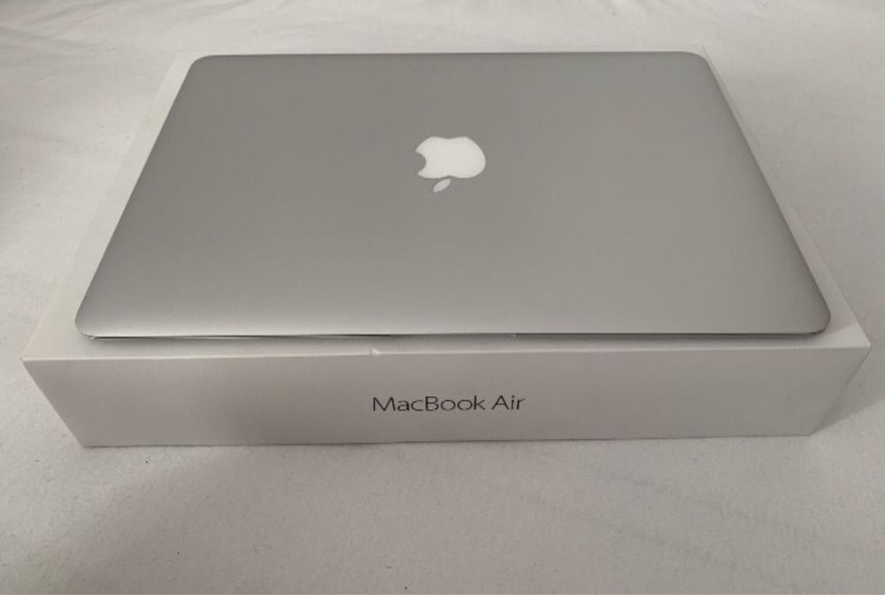 MacBook Air 2017 Apple nou i5 ssd 256GB 10/10 impecabil full box