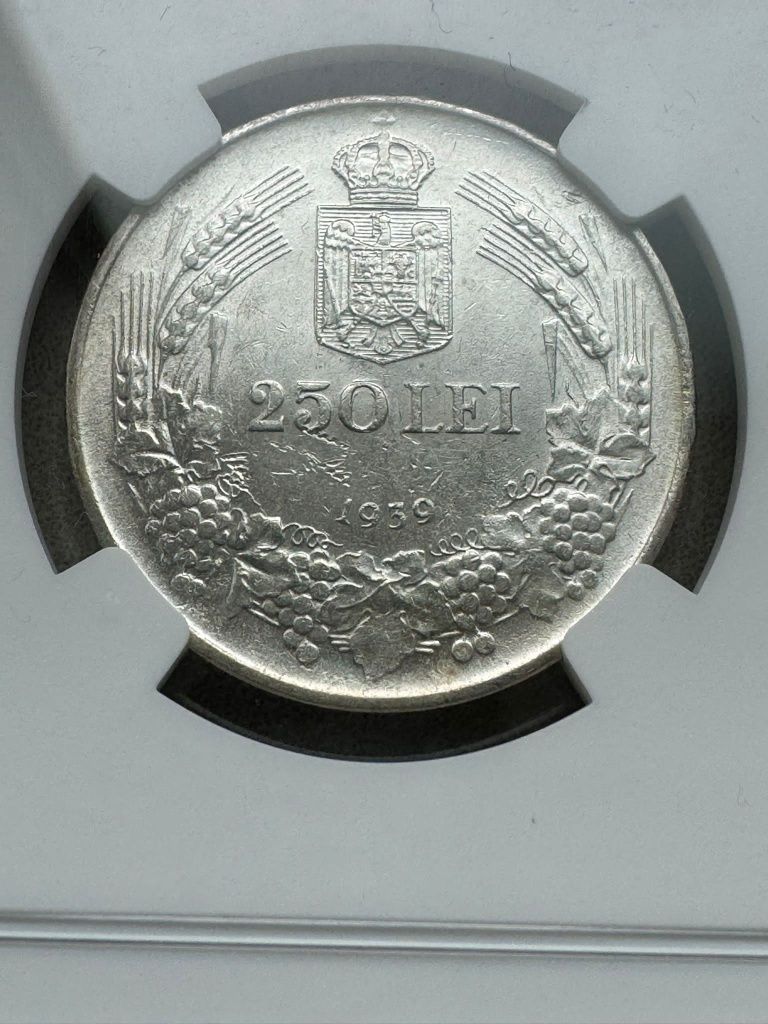 Moneda Romania 250 lei 1939 Carol II UNC Details