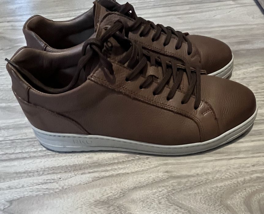 Pantofi de piele cu sireturi