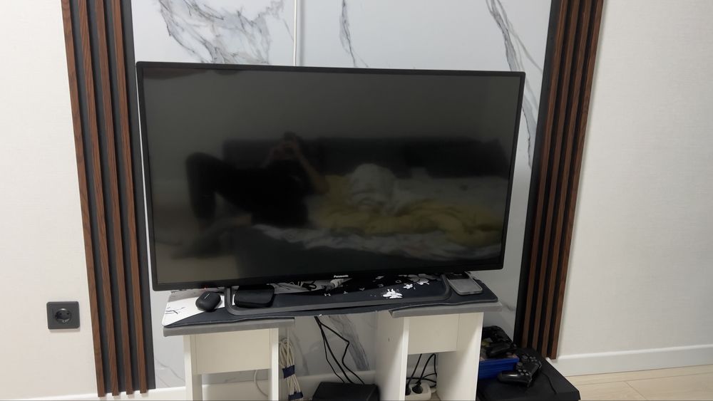 Телевизор Panasonic 43*