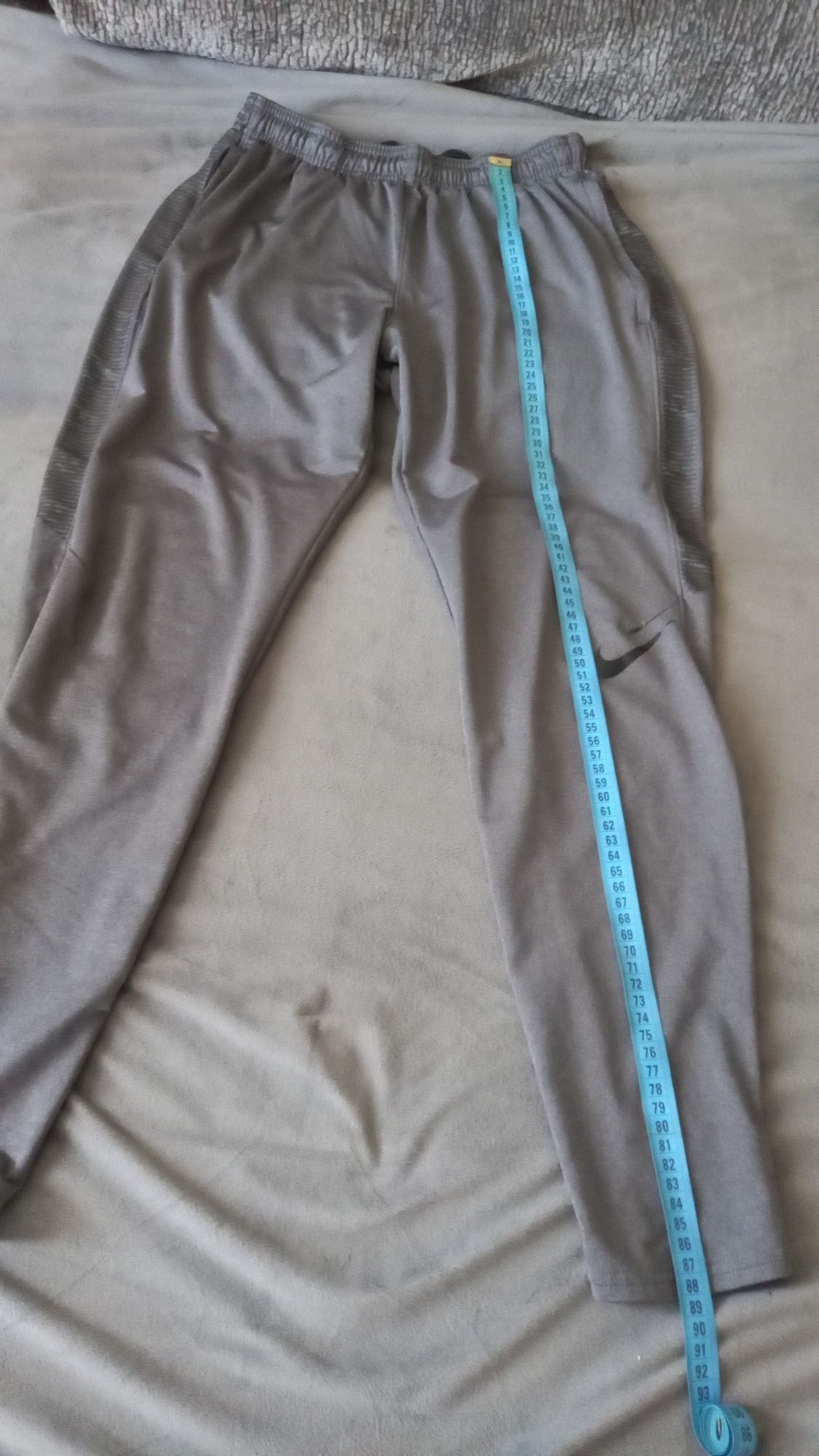 Долнище анцунг nike чисто нова