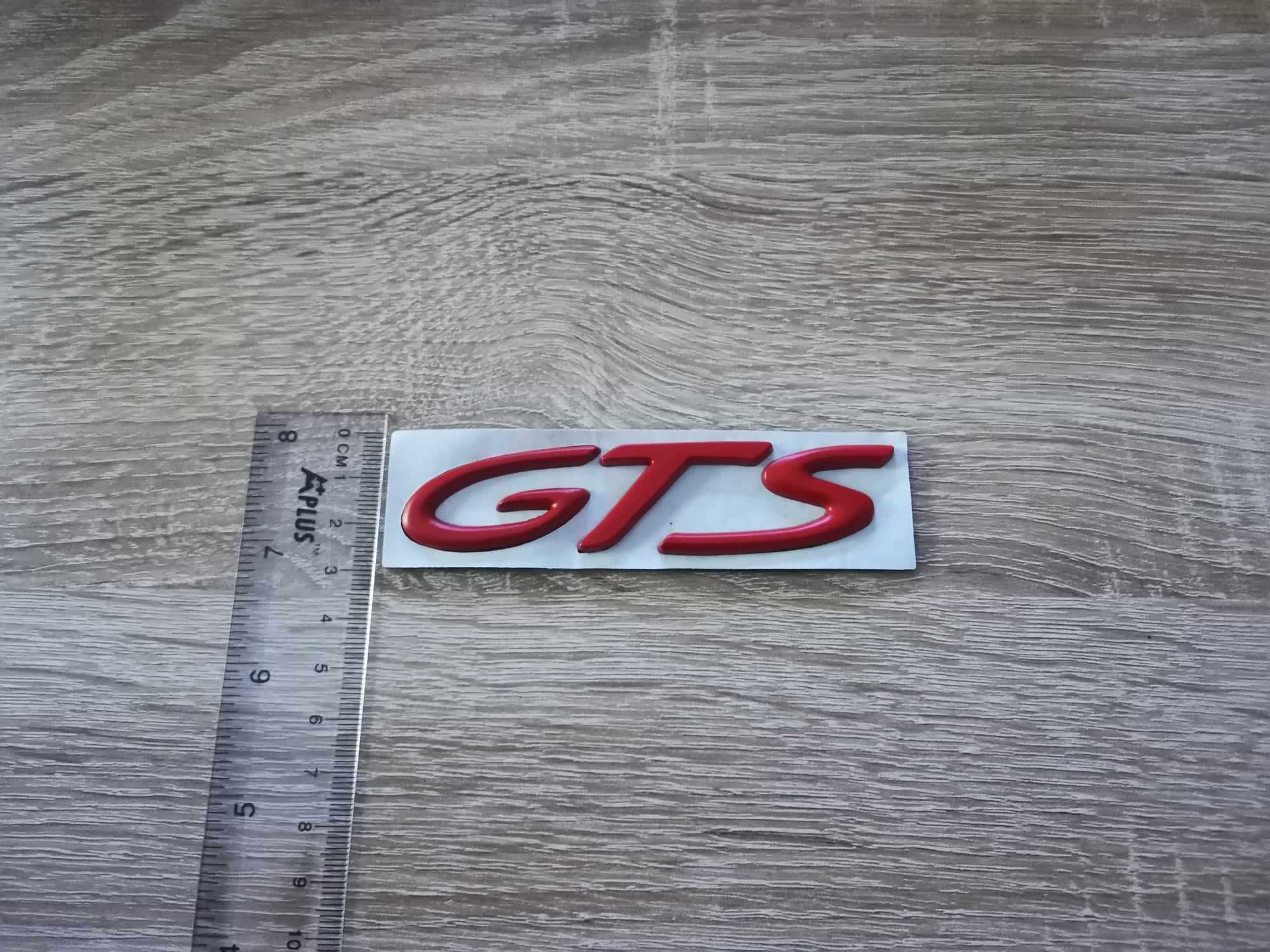 Порше Porsche GTS червен надпис емблема