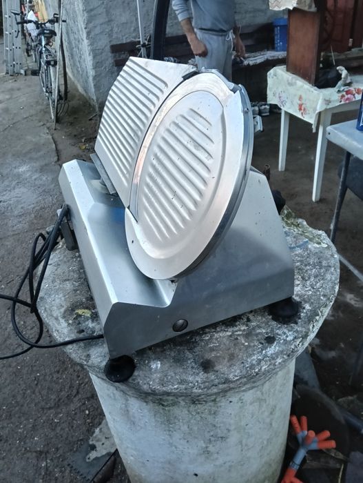 Feliator mezeluri profesional