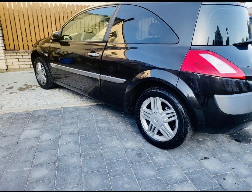 Vand renault megan 2 1.6 benzina