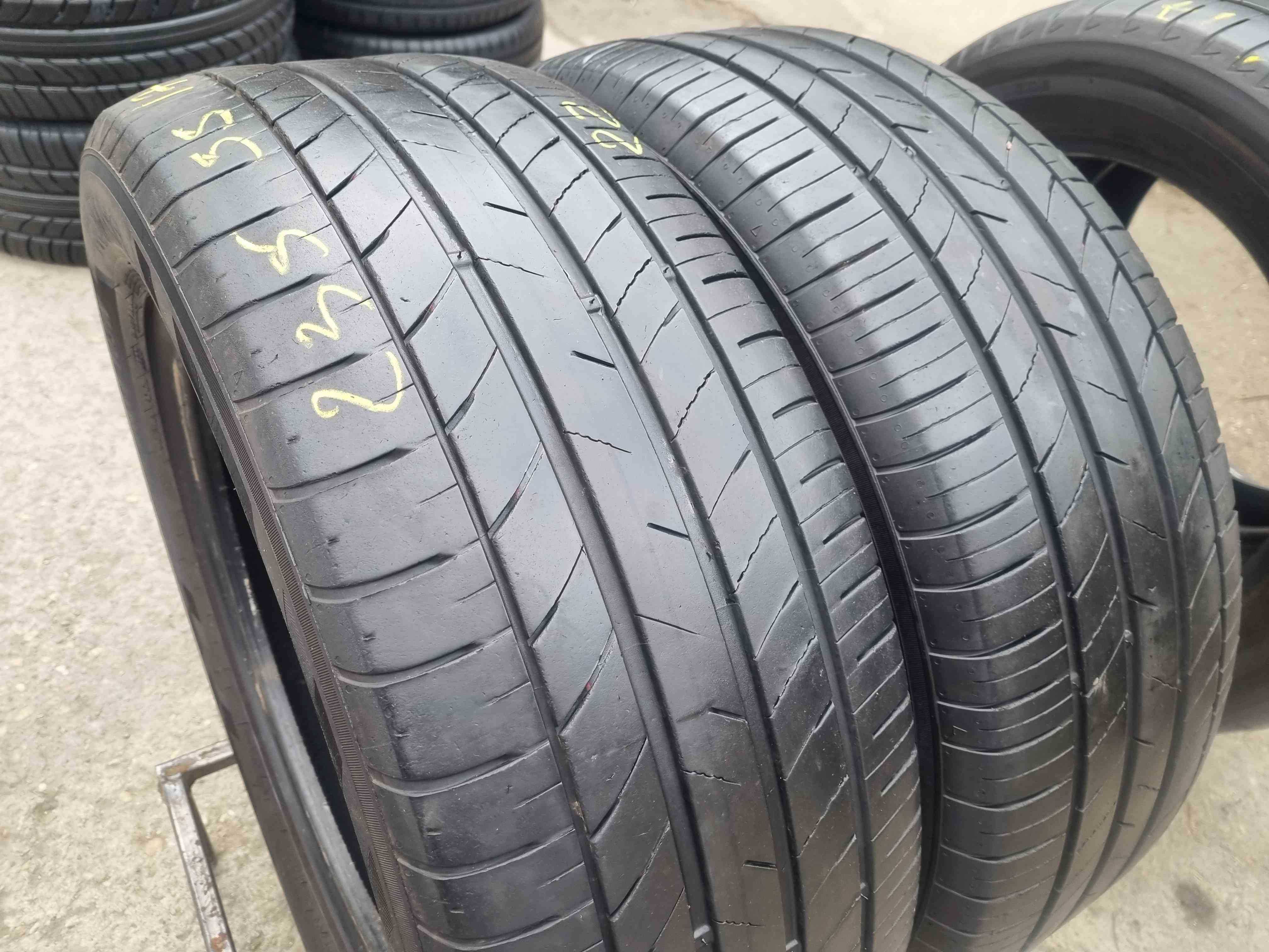 SET 2 Anvelope Vara 235/55 R17 KUMHO Ecsta HS52 103W