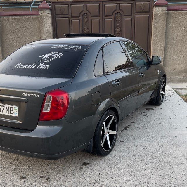 Diska sotiladi 17 razmerli